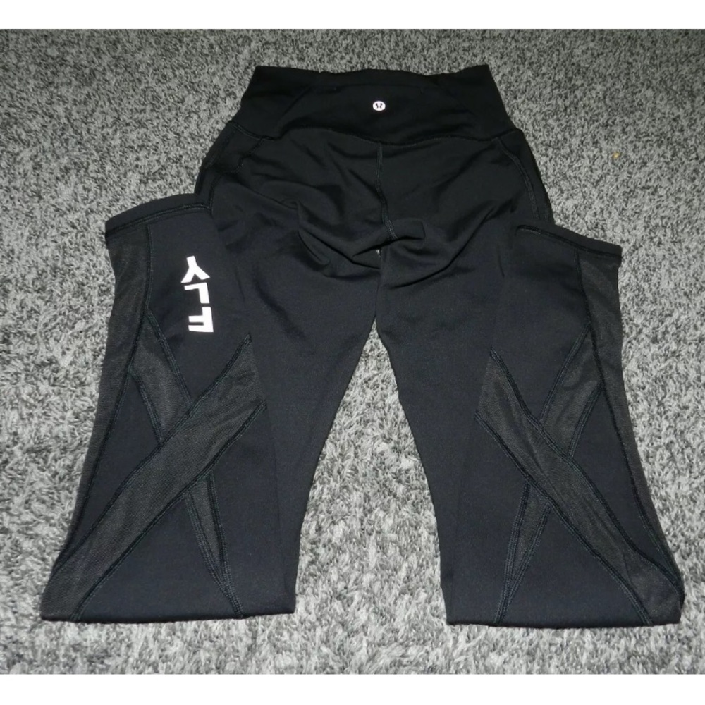 Lululemon Wunder under high rise black leggings with sheer pattern